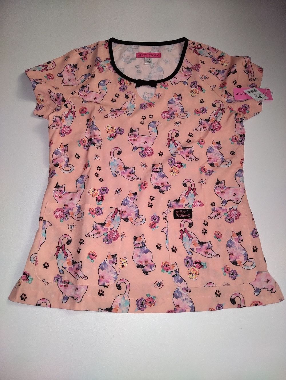 Betsey Johnson Peach Cat & Floral Print Scrub Top New Size XS